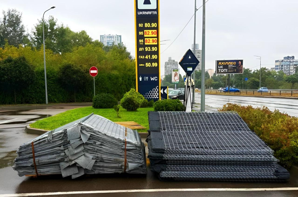 UKRNAFTA Steps Up Safety Measures as Installation of Protective Gabion Barriers Begins Around Gas Stations