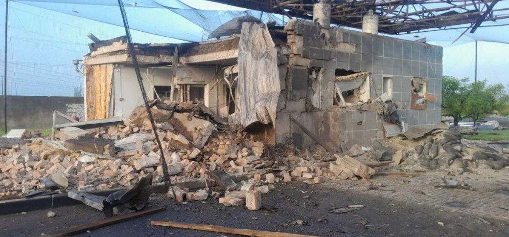Russian forces attack UKRNAFTA gas station with drones overnight, injuring two company employees