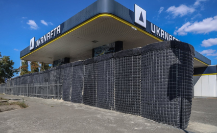 Safety and protection: UKRNAFTA installs 13 concrete shelters at gas stations in Kyiv and the Kyiv region