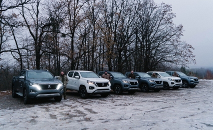 PJSC “Ukrnafta” Donated Six Pickup Trucks for the Military in the Kupyansk Sector