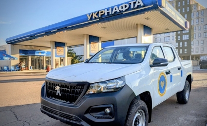 UKRNAFTA filling stations provide fuel to frontline regions